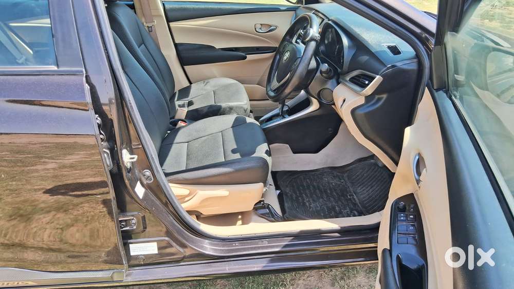 Toyota Yaris G Cvt, 2020, Petrol