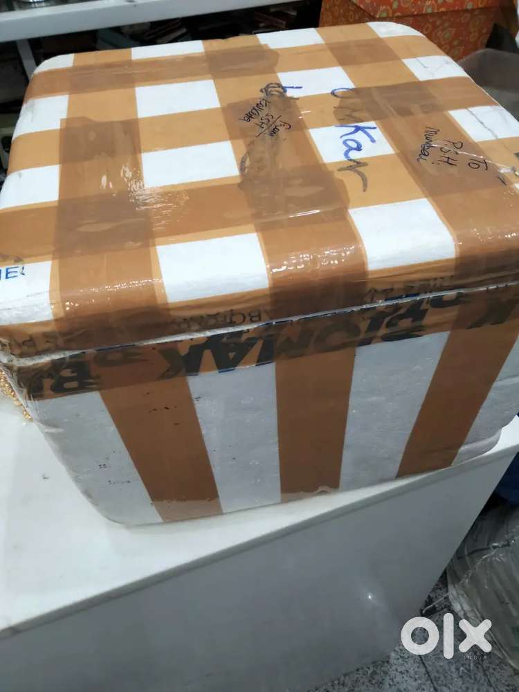 Paking ice box parcel