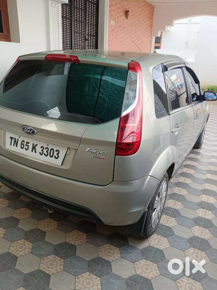 Ford Figo Diesel Zxi 2010 Model
