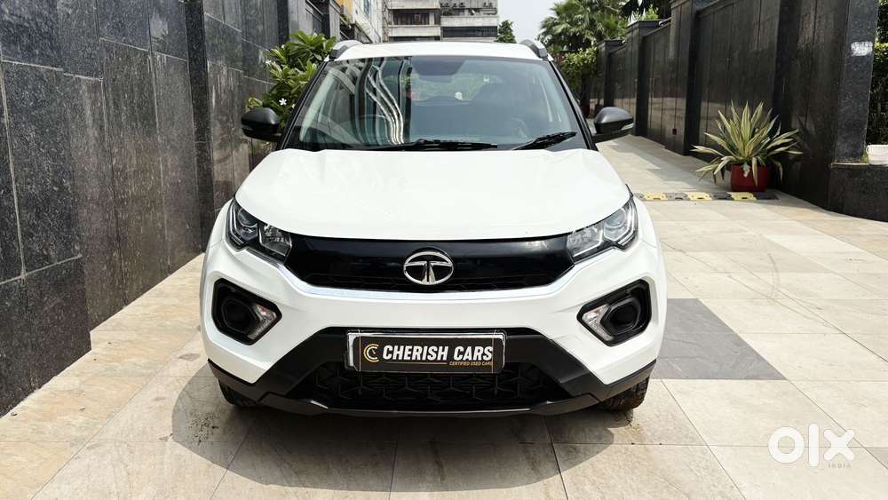 Tata Nexon 1.2 Revotron Xma Amt (s), 2023, Petrol