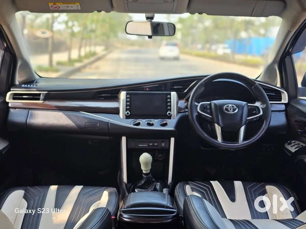 Toyota Innova Crysta 2.4 G Mt 7 Str, 2022, Diesel