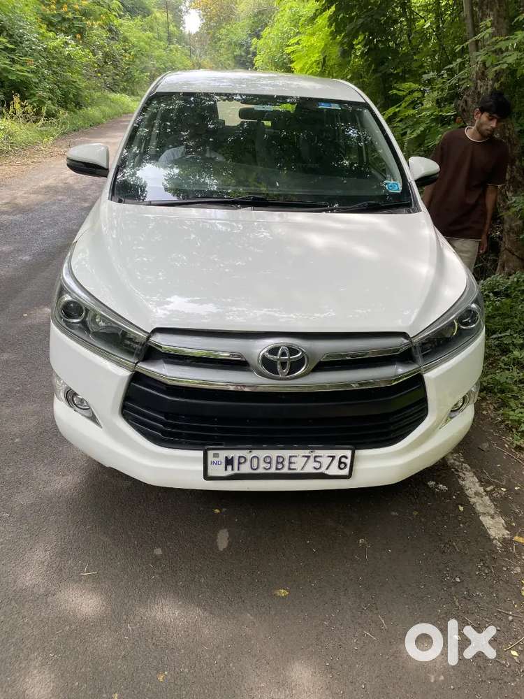 Toyota Innova Crysta 2019
