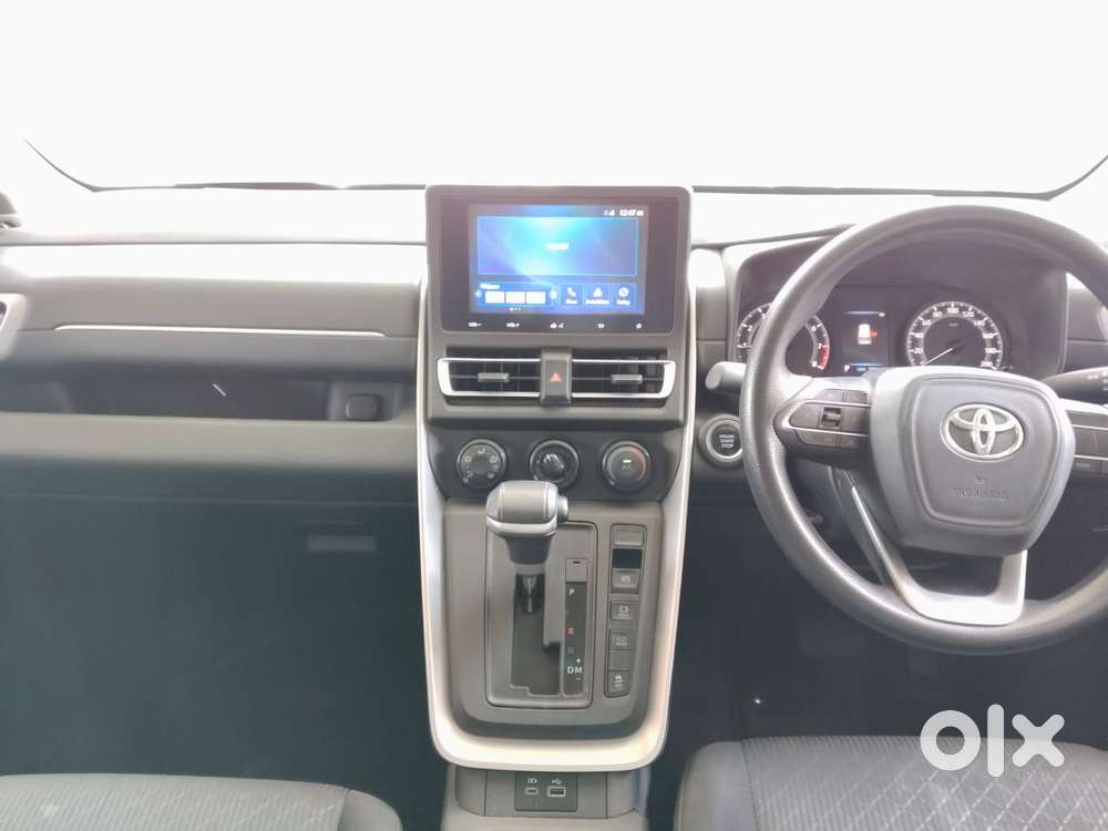 Toyota Innova Hycross 2.0 Gx 7 Str, 2023, Petrol