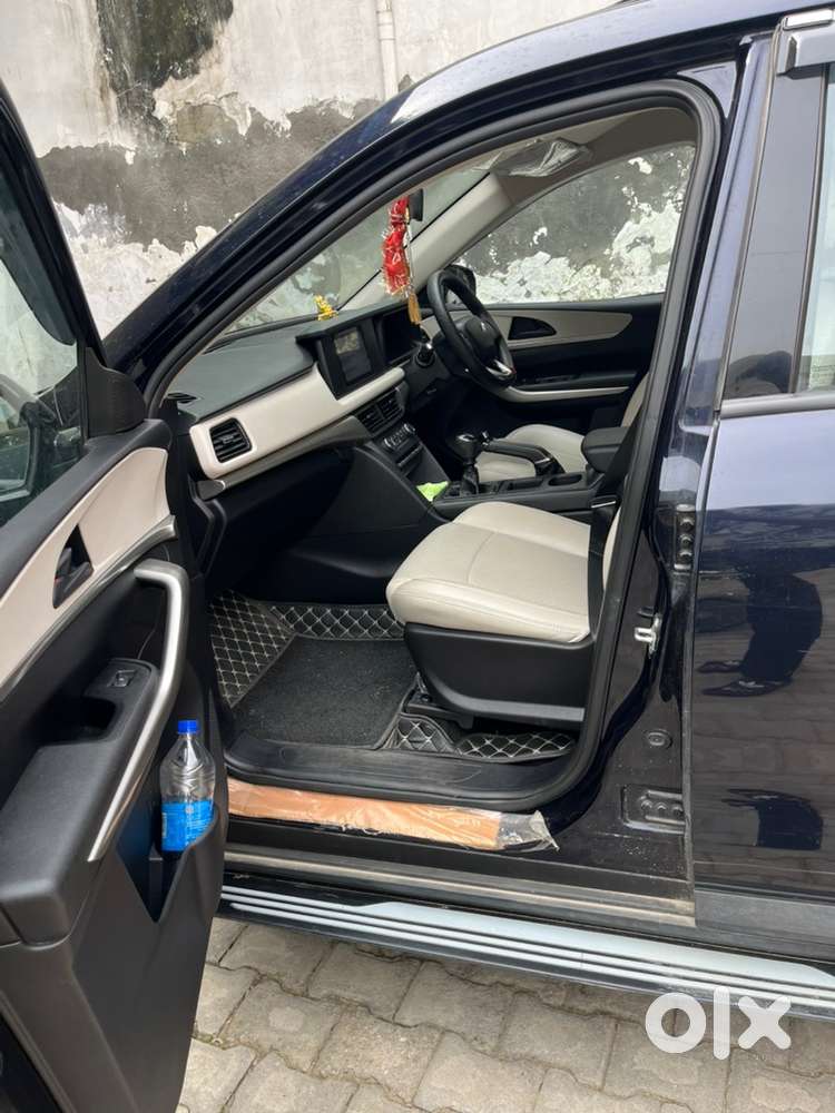 Mahindra Xuv700 Petrol Manual 2023