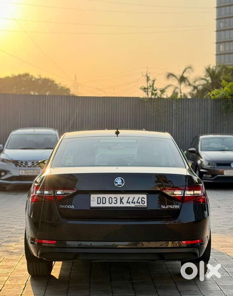 Skoda Superb 2.0 Tsi At L&k, 2019, Petrol