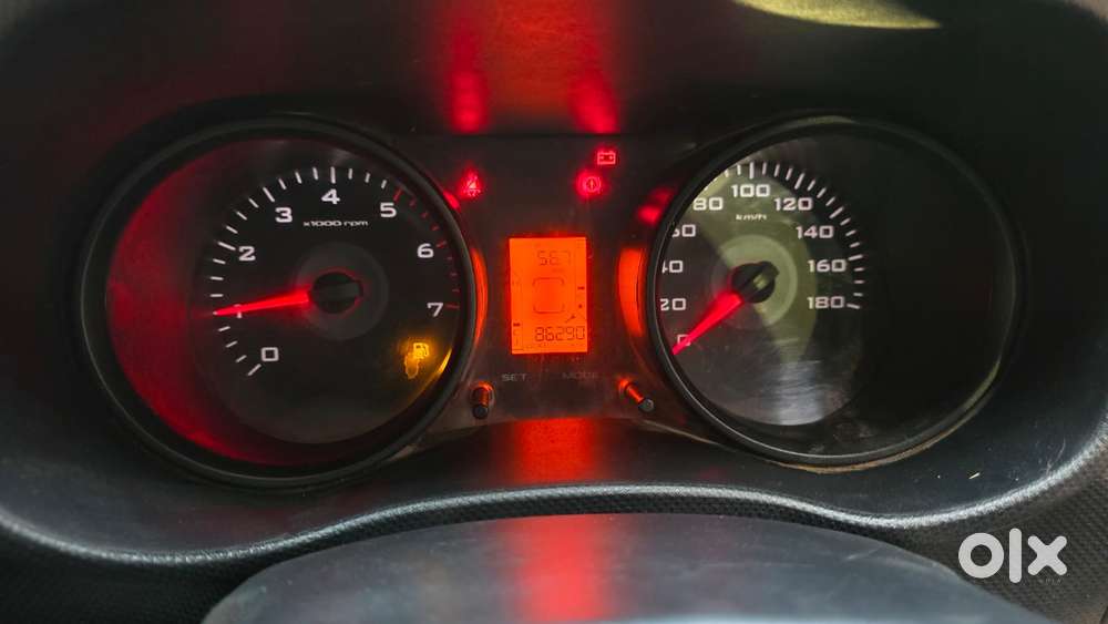 Mahindra Tuv 300 T6 Plus, 2018, Diesel