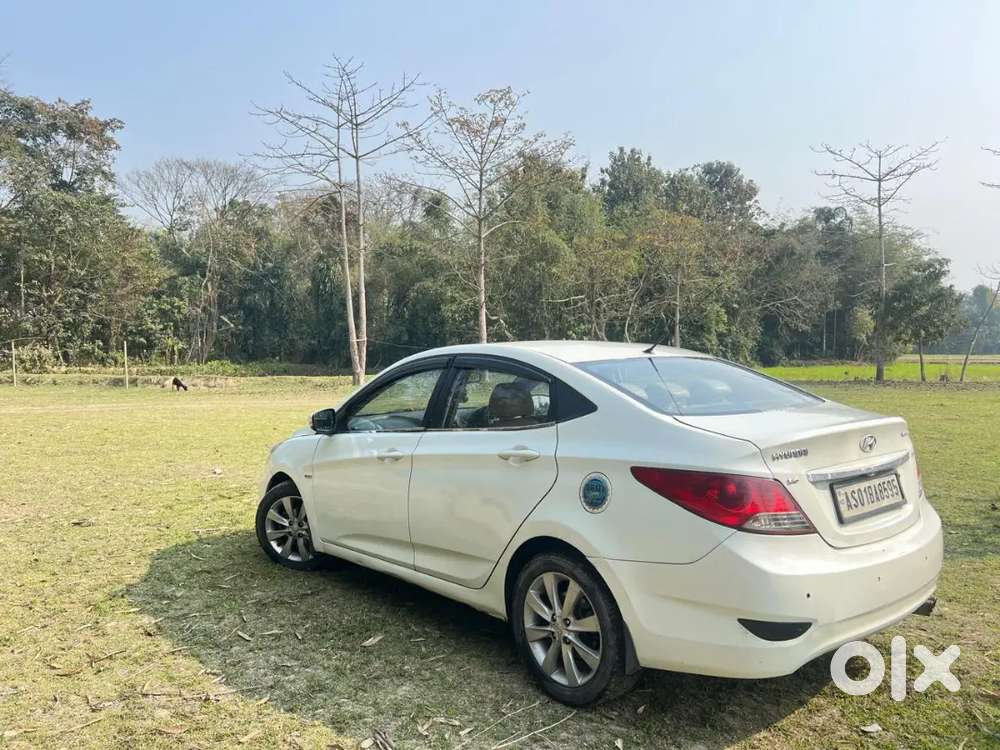 Hyundai Verna 2012 Diesel 99800 Km Driven