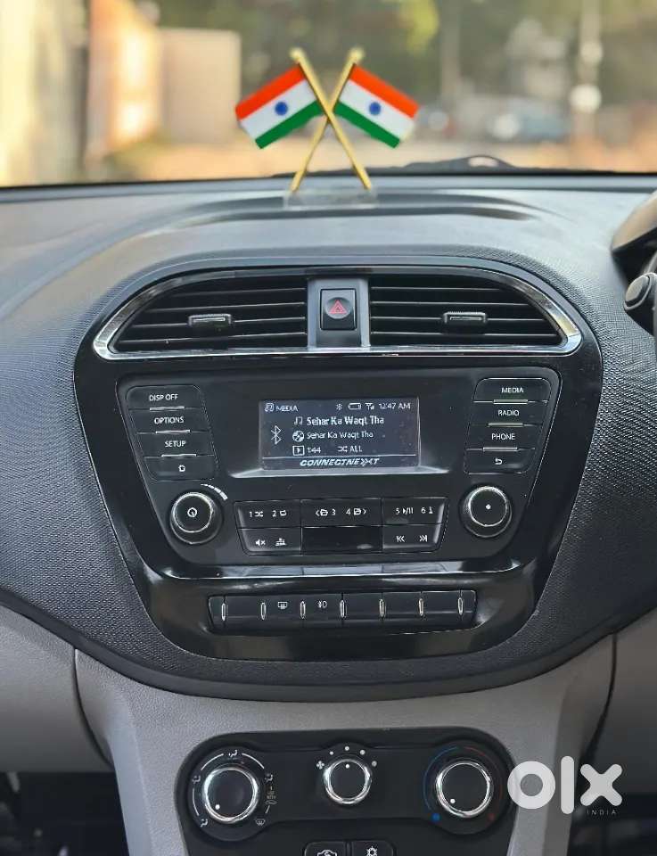 Tata Tiago Xza, 2017, Petrol