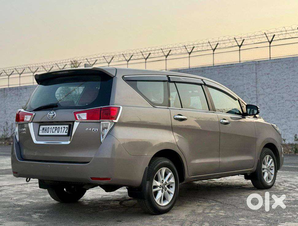 Toyota Innova Crysta 2.4 G Mt 8s, 2016, Diesel