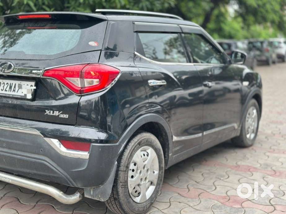 Mahindra Xuv300 W4, 2022, Petrol