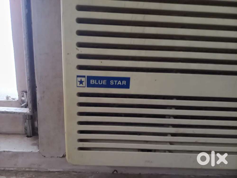 Window ac 1.5 t with 5 star rating.