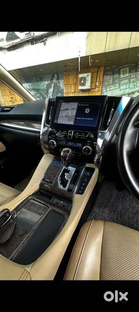 Toyota Vellfire Vip – Executive Lounge, 2023