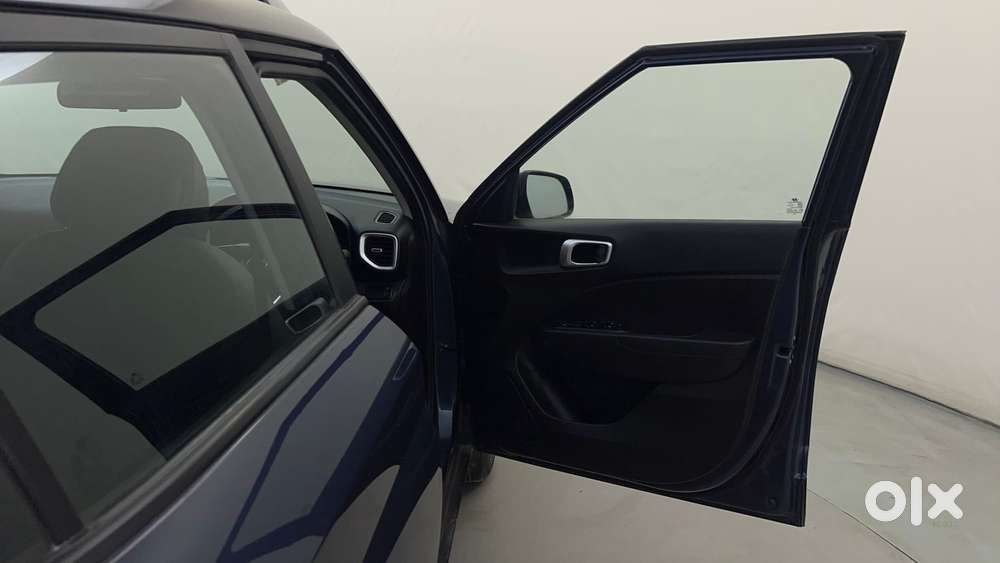Hyundai Venue 1.2 S Plus, 2022, Petrol