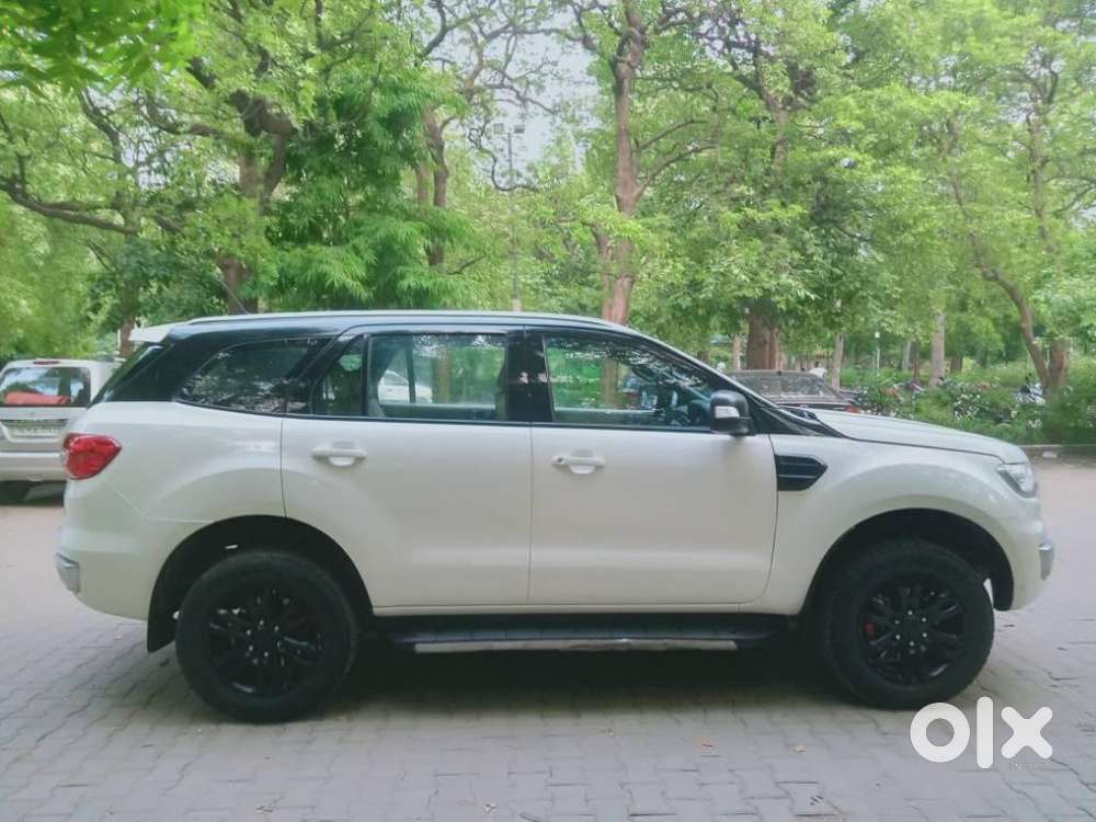 Ford Endeavour 3.2 Titanium At 4x4, 2016, Diesel