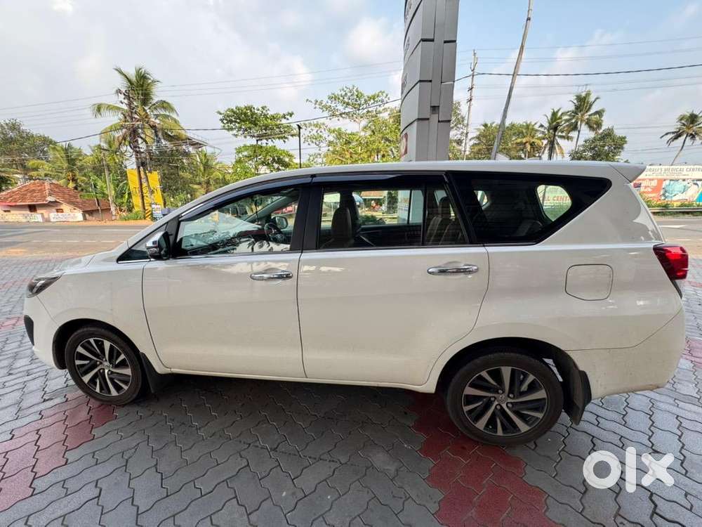 Toyota Innova Crysta 2022 Diesel Well Maintained