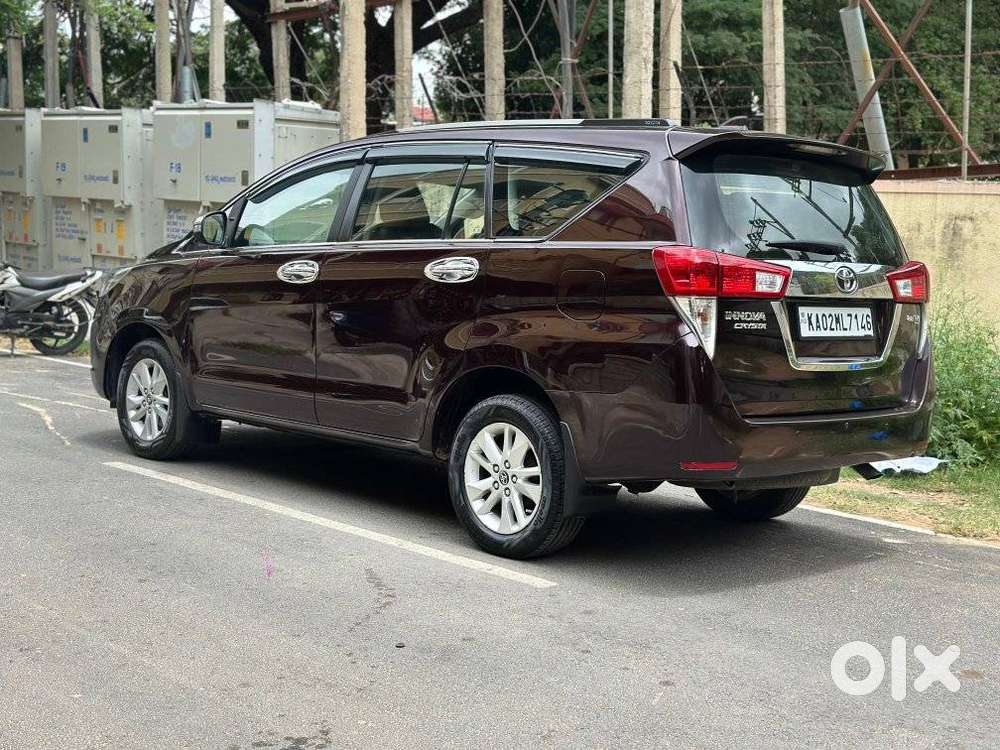 Toyota Innova Crysta 2.8 Gx At, 2016