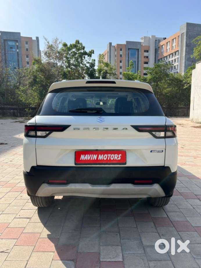 Maruti Suzuki Brezza 1.5 Zxi At Smart Hybrid, 2023, Cng & Hybrids