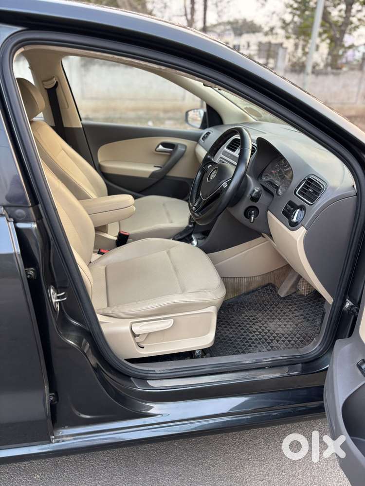 Volkswagen Vento 1.2 Tsi Highline Plus At, 2015, Petrol