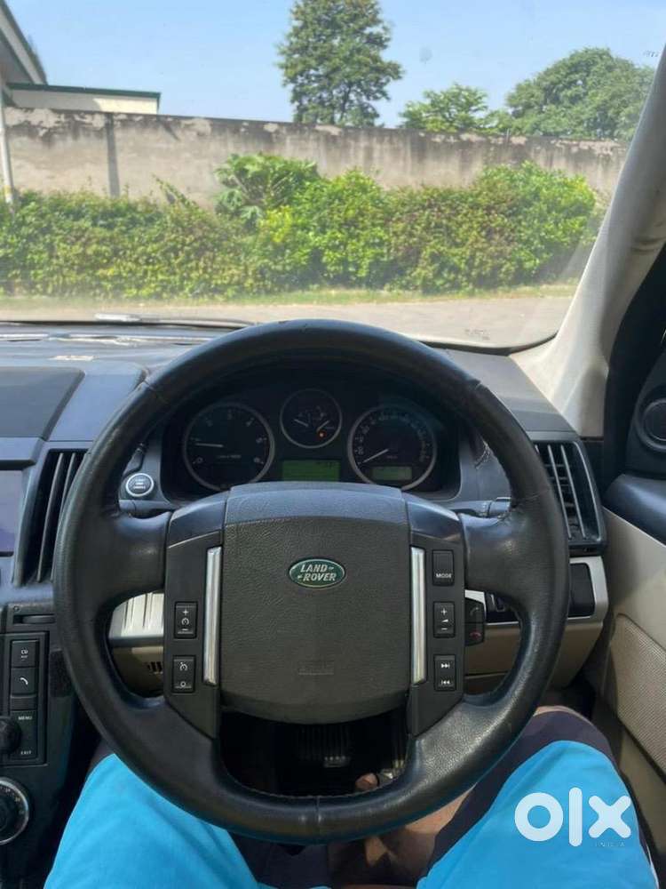 Land Rover Free Lander 2011 Vip Number