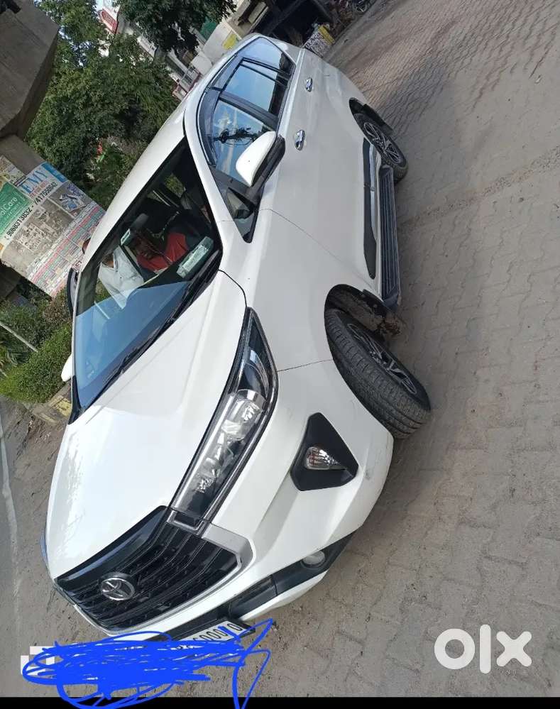 Toyota Innova Crysta 2.4 Mt 2021