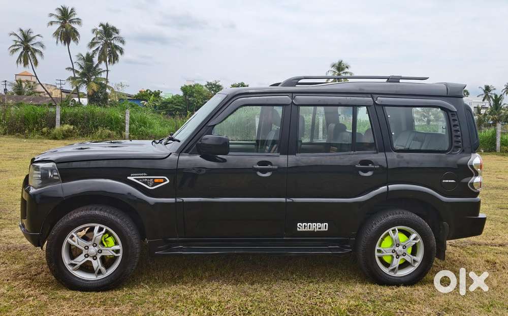 Mahindra Scorpio S10, 2015, Diesel