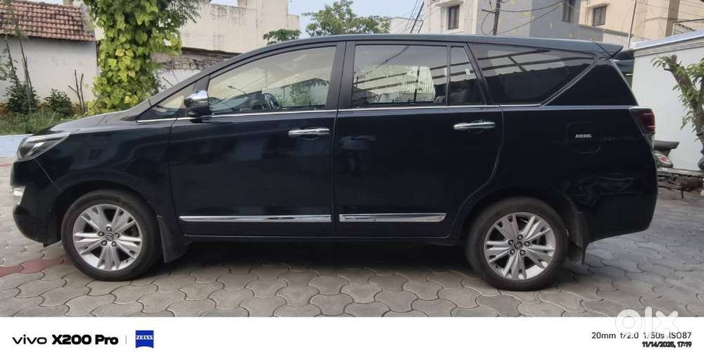 Toyota Innova Crysta 2.8z Automatic, 2018, Diesel