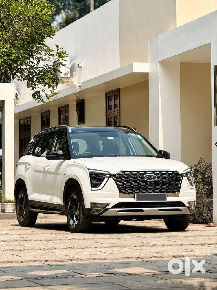 Hyundai Alcazar Signature Dual Tone, 2022, Petrol