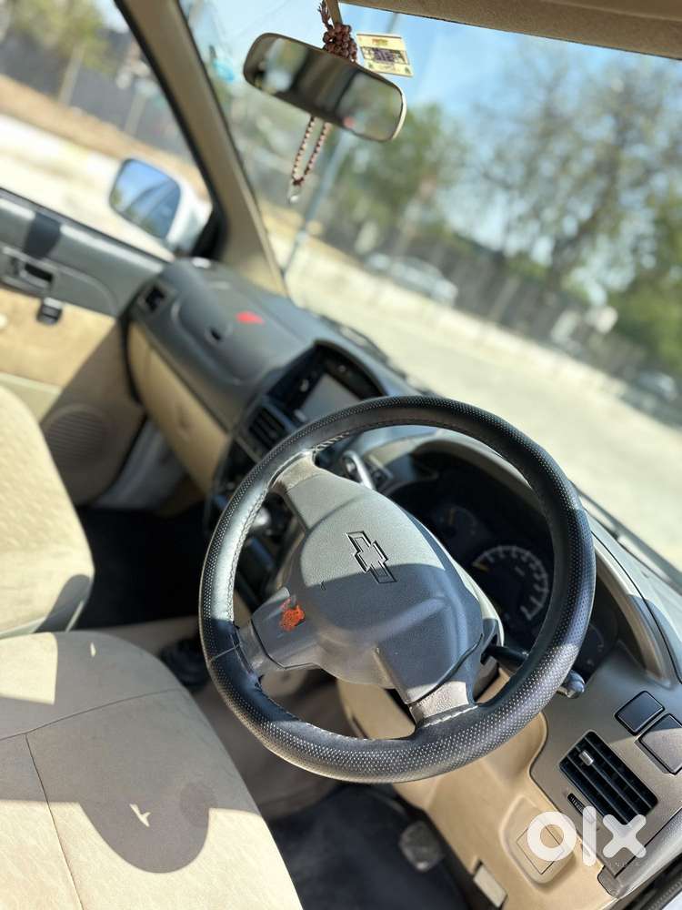 Chevrolet Tavera Neo Ls B4 - 7 Seats Bsiii, 2016, Diesel