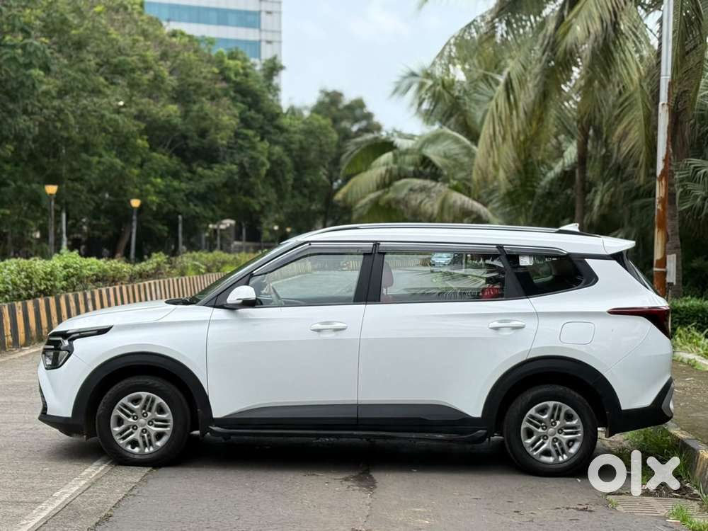 Kia Carens, 2022, Petrol