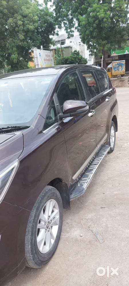 Toyota Innova Crysta 2017