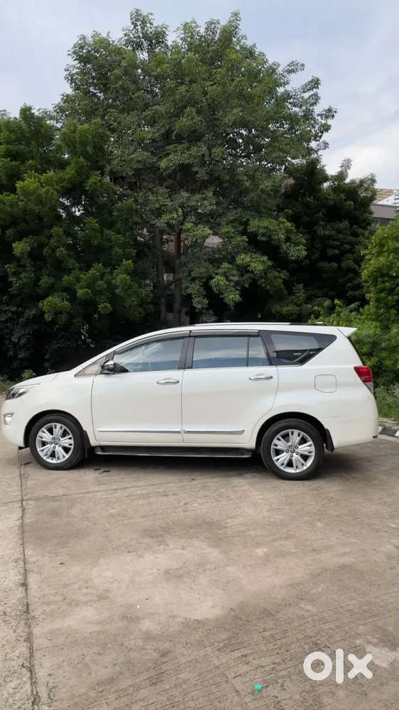 Toyota Innova Crysta 2.8 Zx At 7 Seater, 2018, Diesel