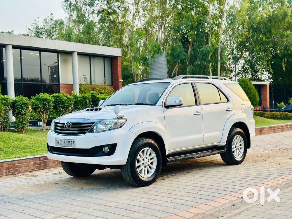 Toyota Fortuner 4x2 Manual, 2014, Diesel