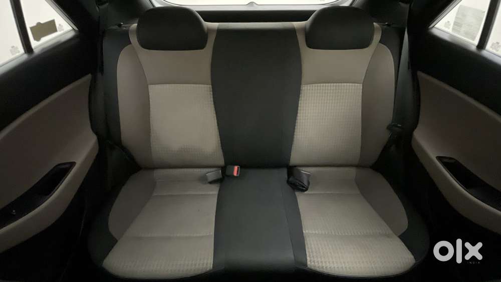 Hyundai Elite I20 1.2magna Executive At, 2018, Petrol