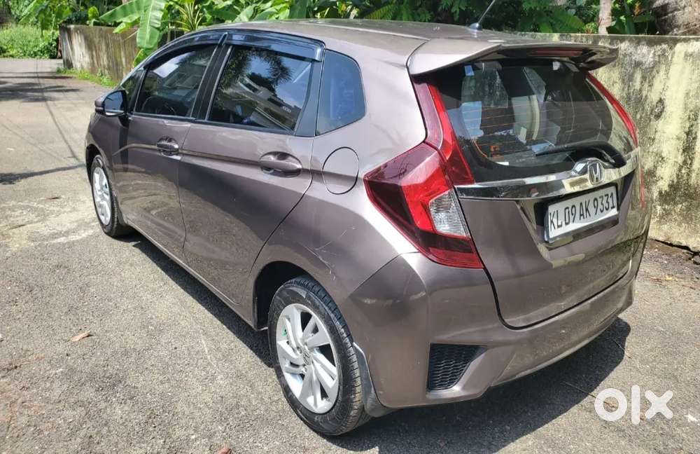 Honda Jazz 2016 Petrol 750000 Km Driven