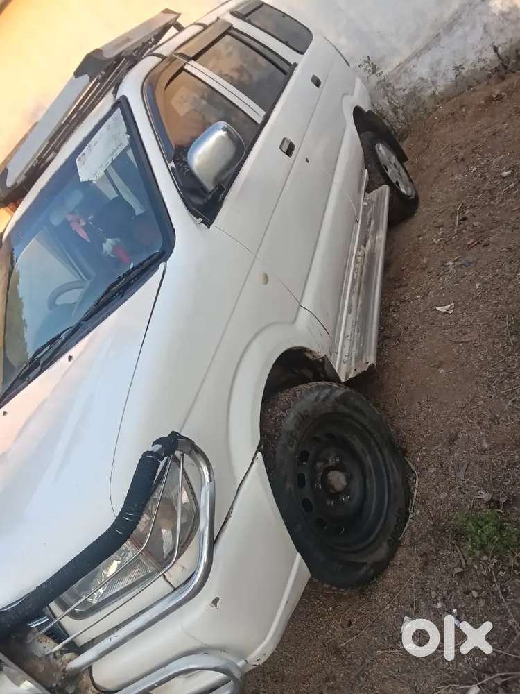 2011 Tavera Car Good Condition Recently Oil Change And New Battery