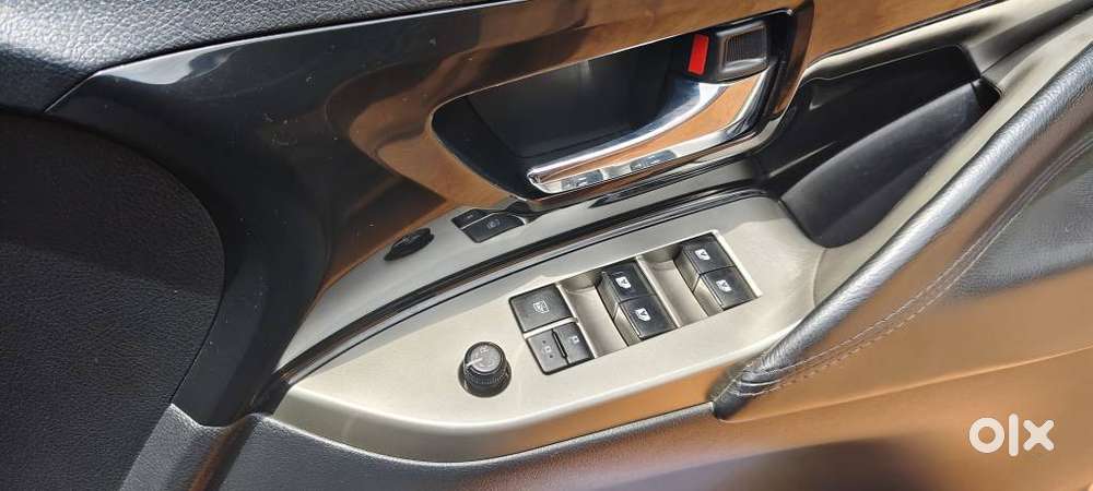 Toyota Innova Crysta 2.4 V 8 Str, 2018, Diesel