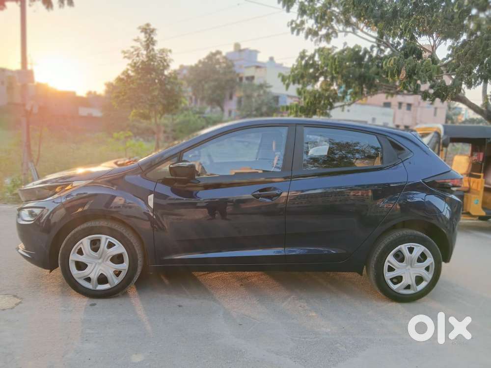 Tata Altroz 1.2 Xt, 2023, Petrol