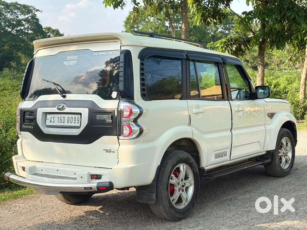 Mahindra Scorpio 2015 Diesel Well Maintained