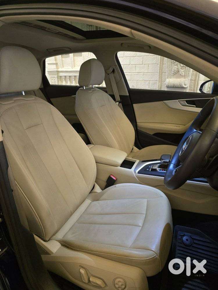 Audi A4, 2023, Petrol