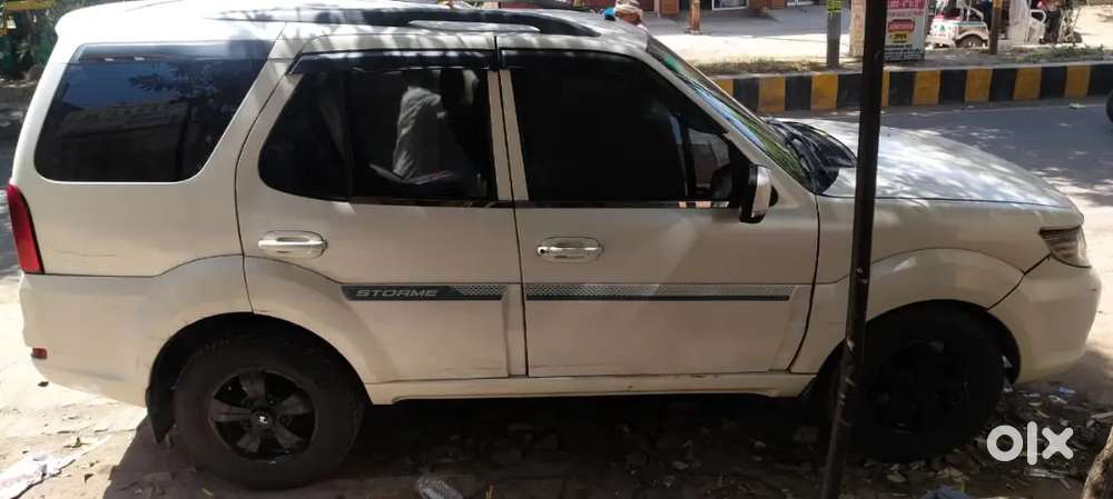 Tata Safari Storme 2014 Diesel 165000 Km Driven
