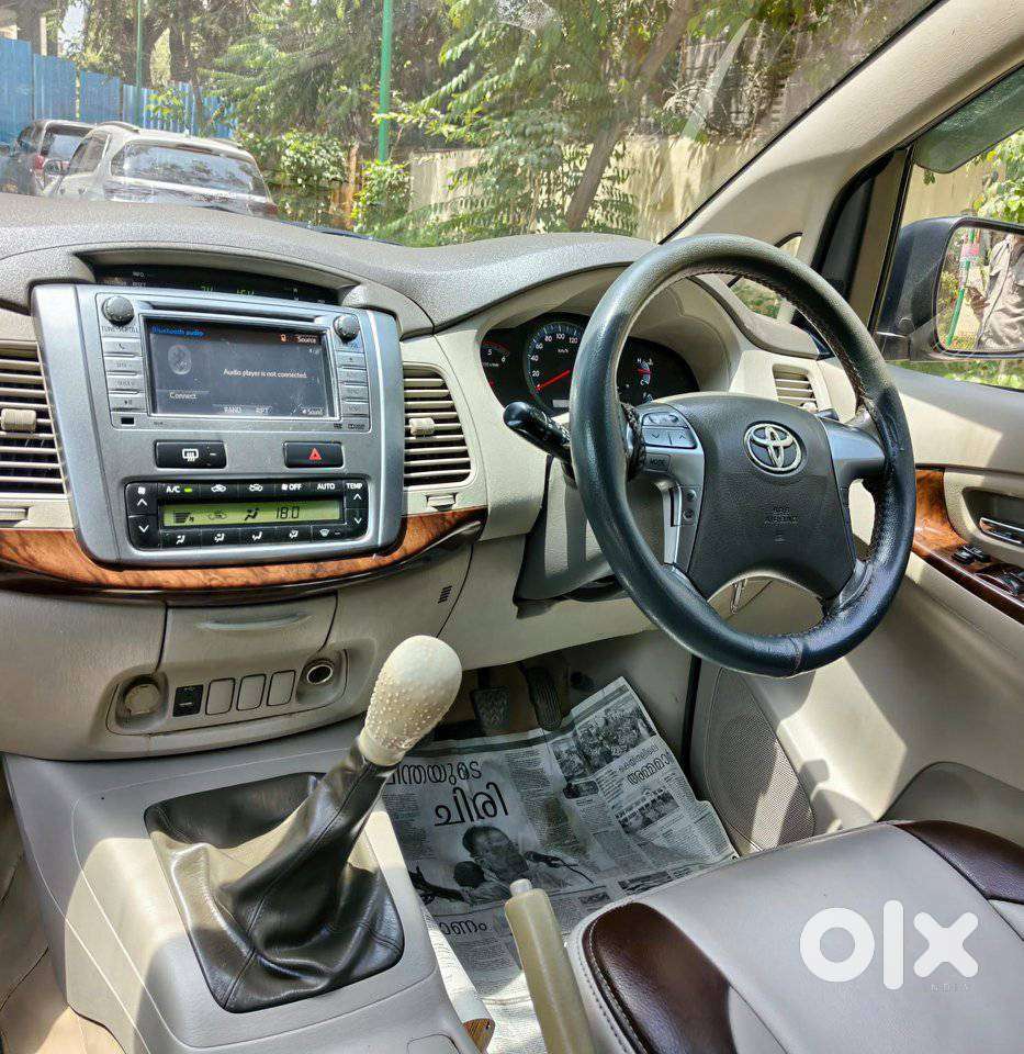 Toyota Innova 2.5 Vx 8 Seater Bs Iv, 2014, Diesel