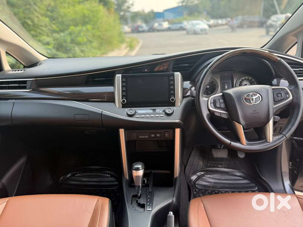 Toyota Innova Crysta, 2022, Petrol