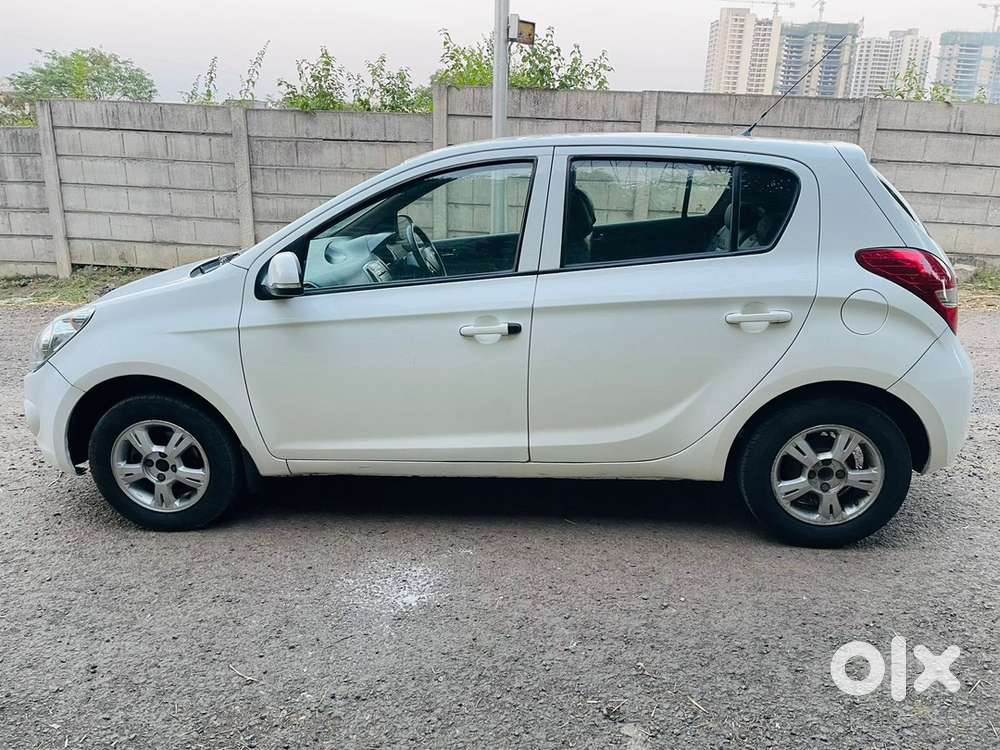 Hyundai I20 Petrol Manual 2011