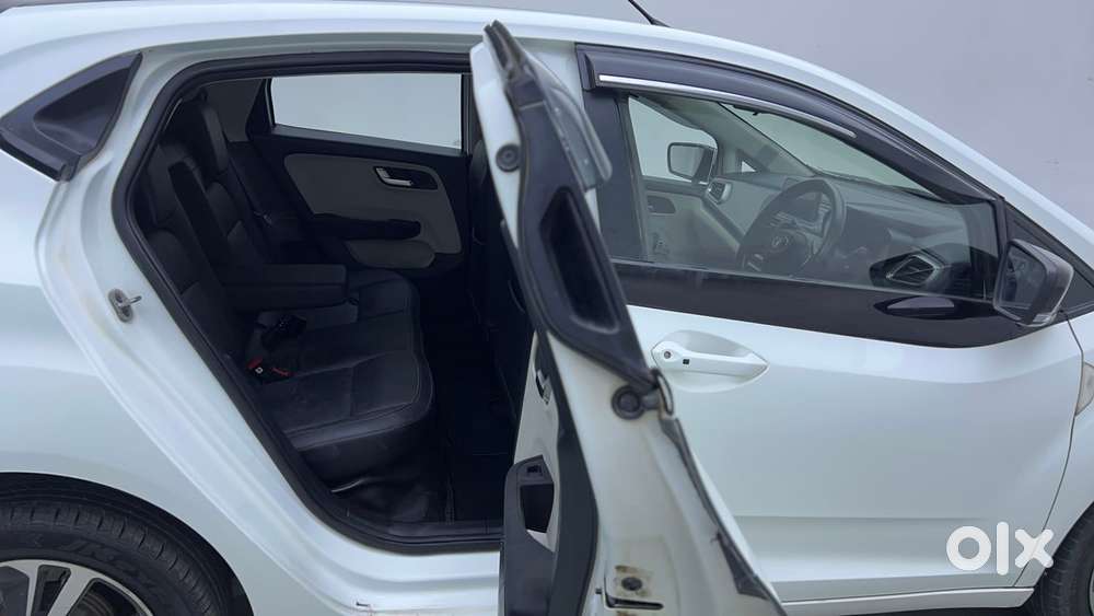 Tata Altroz 1.2 Xz Plus I-turbo, 2022, Petrol