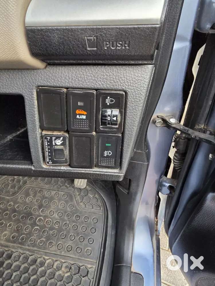 Maruti Suzuki Wagon R 2013 पेट्रोल मैनुआल