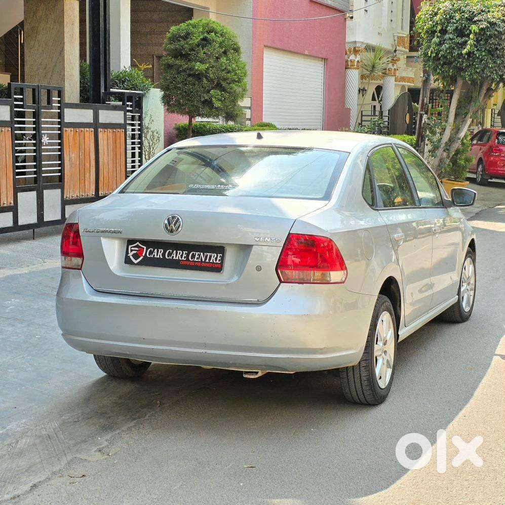 Volkswagen Vento 2010-2013 Petrol Highline, 2011, Petrol