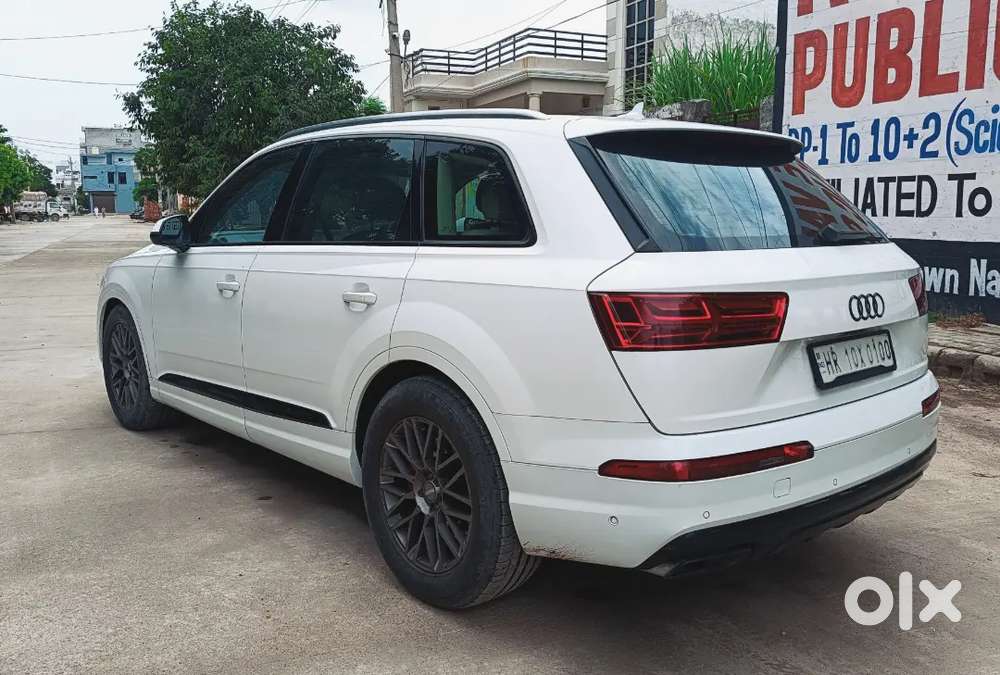 Audi Q7 3.0 Tdi 2019. Full Insured Valued 35 Lakhs.