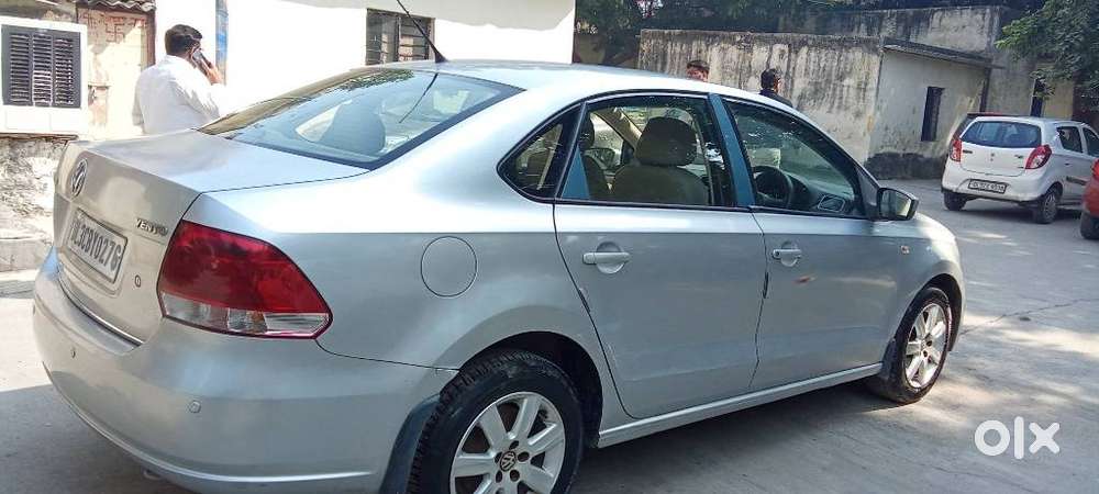 Volkswagen Vento 2010-2013 Petrol Highline, 2011, Petrol