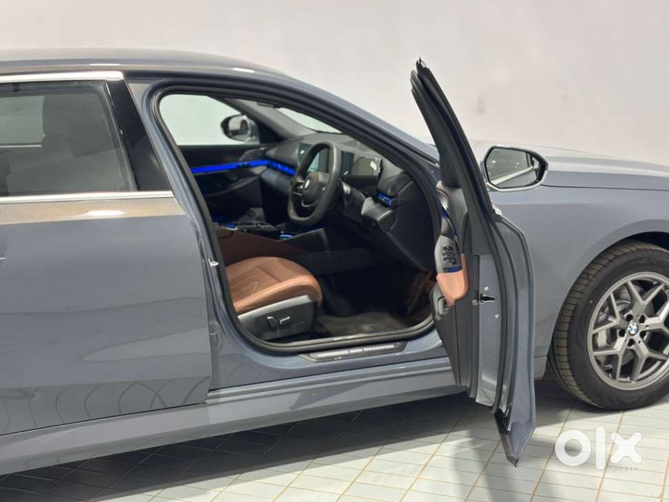 Bmw 5 Series, 2025, Petrol