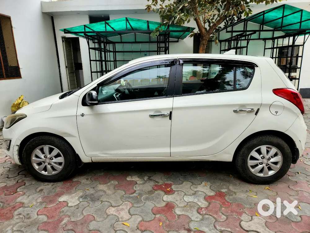 Hyundai I20 Sportz 2012 (december 2012 )